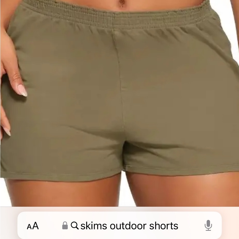 SKIMS Outdoor jersey short Army shade large